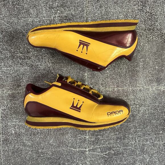 Women's Vintage Y2K Dada Supreme Solesonic Maroon Gold Low Top Sneakers Sz 6 VTG - Picture 1 of 7